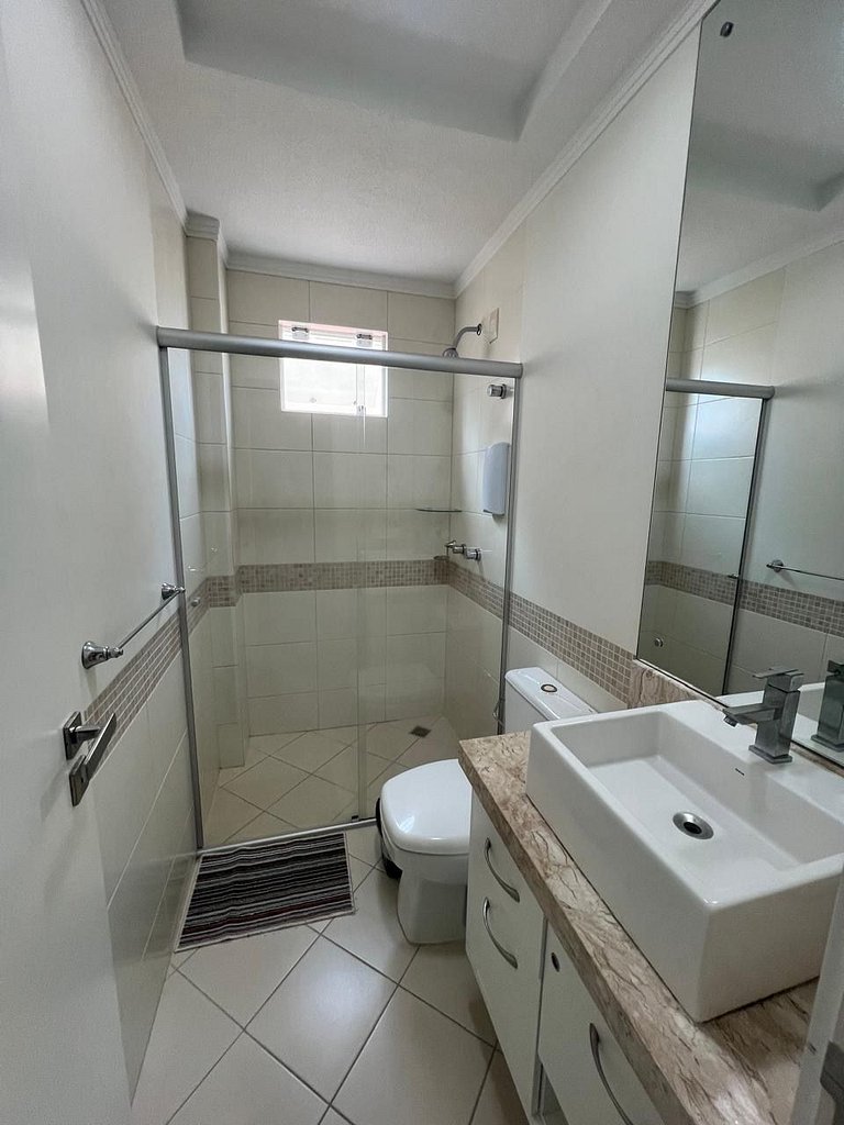 Meia Praia com estilo! 3 suítes, churrasqueira e garagem
