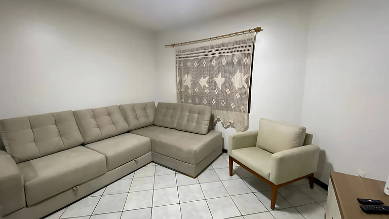 Casa em Bombinhas Almeida e Moraes Perto da Praia