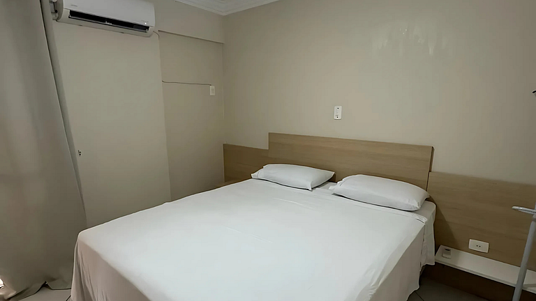 Apto Almeida e Moraes 3 dormitórios 50 Mts Praia de BC