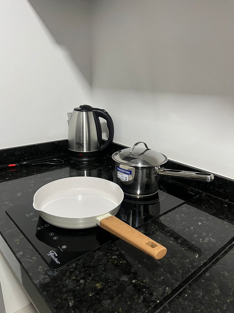 Studio Moderno poucos passos da Vila Germânica
