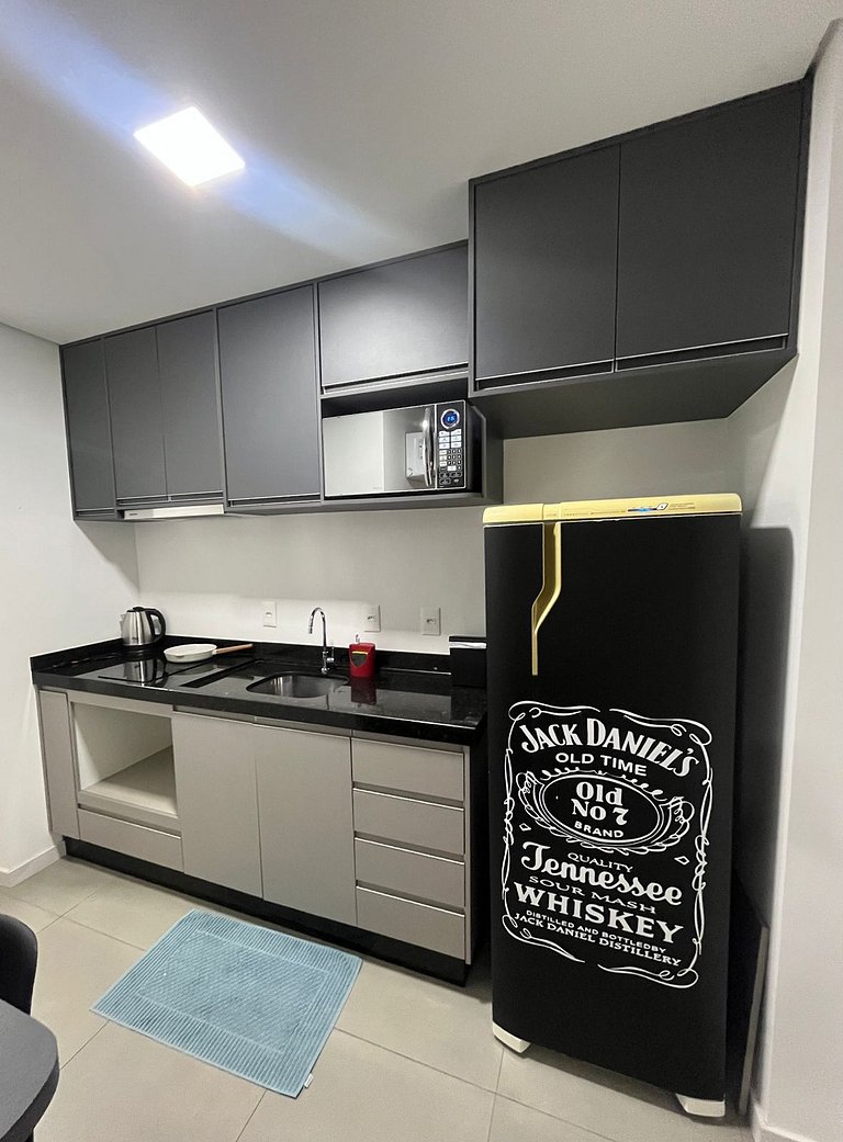 Studio Moderno poucos passos da Vila Germânica