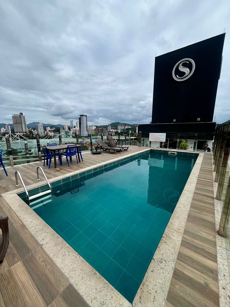 Studio Moderno poucos passos da Vila Germânica