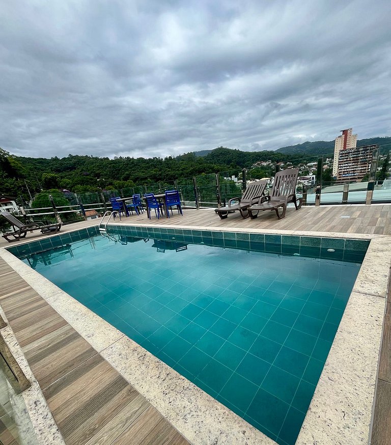 Studio Moderno poucos passos da Vila Germânica