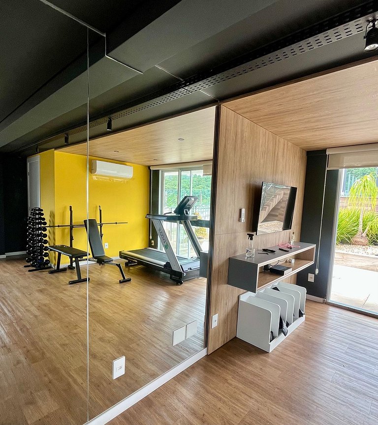 Studio Moderno poucos passos da Vila Germânica