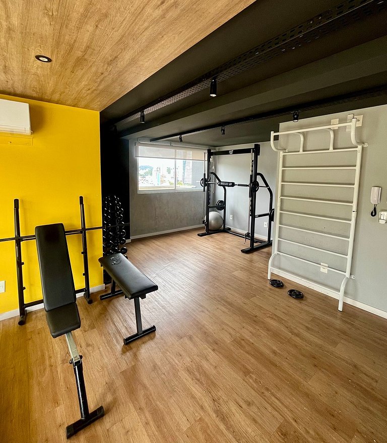 Studio Moderno poucos passos da Vila Germânica