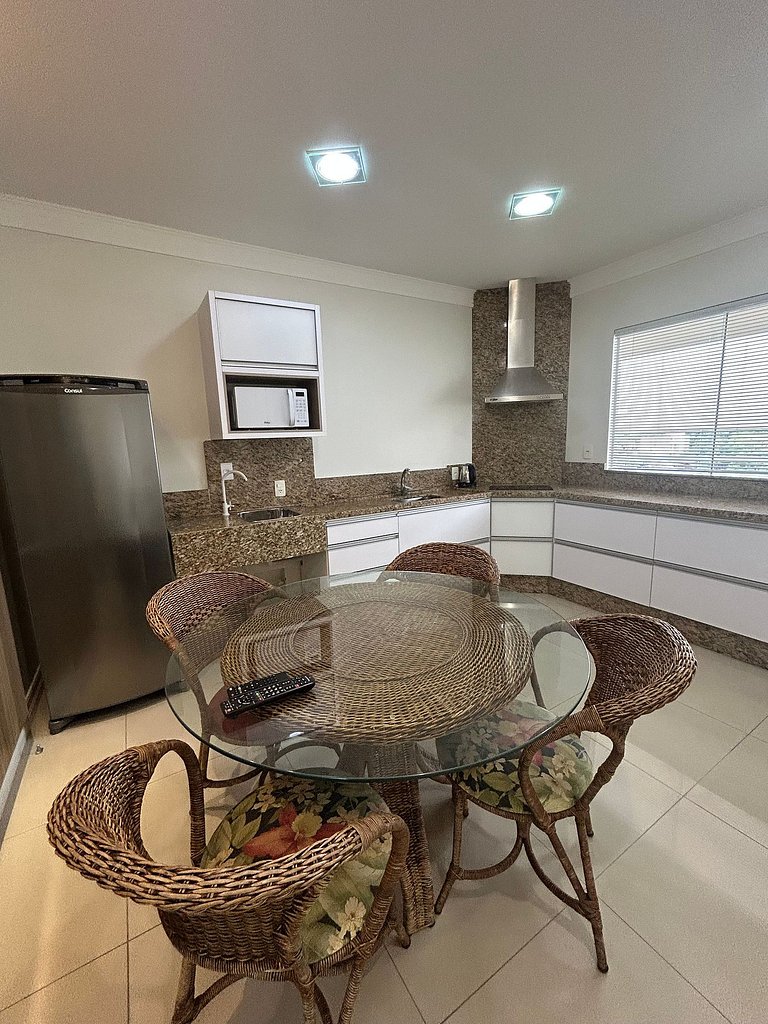 Apartamento amplo e completo em Blumenau 01