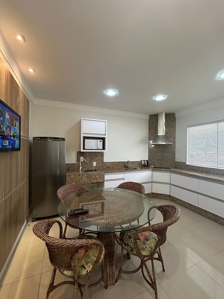 Apartamento amplo e completo em Blumenau 01