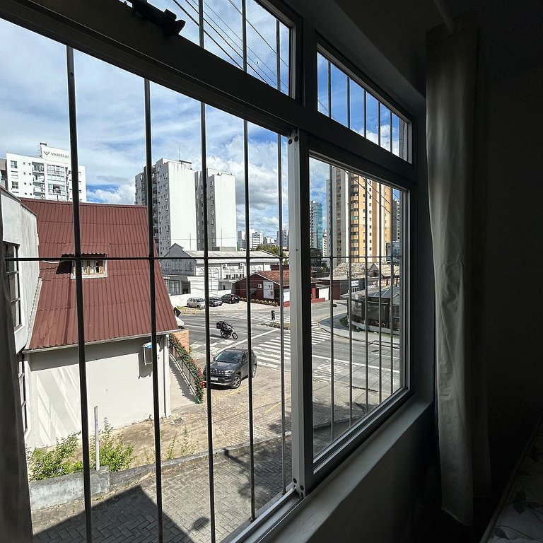 Kitnet bem localizada no centro de Blumenau