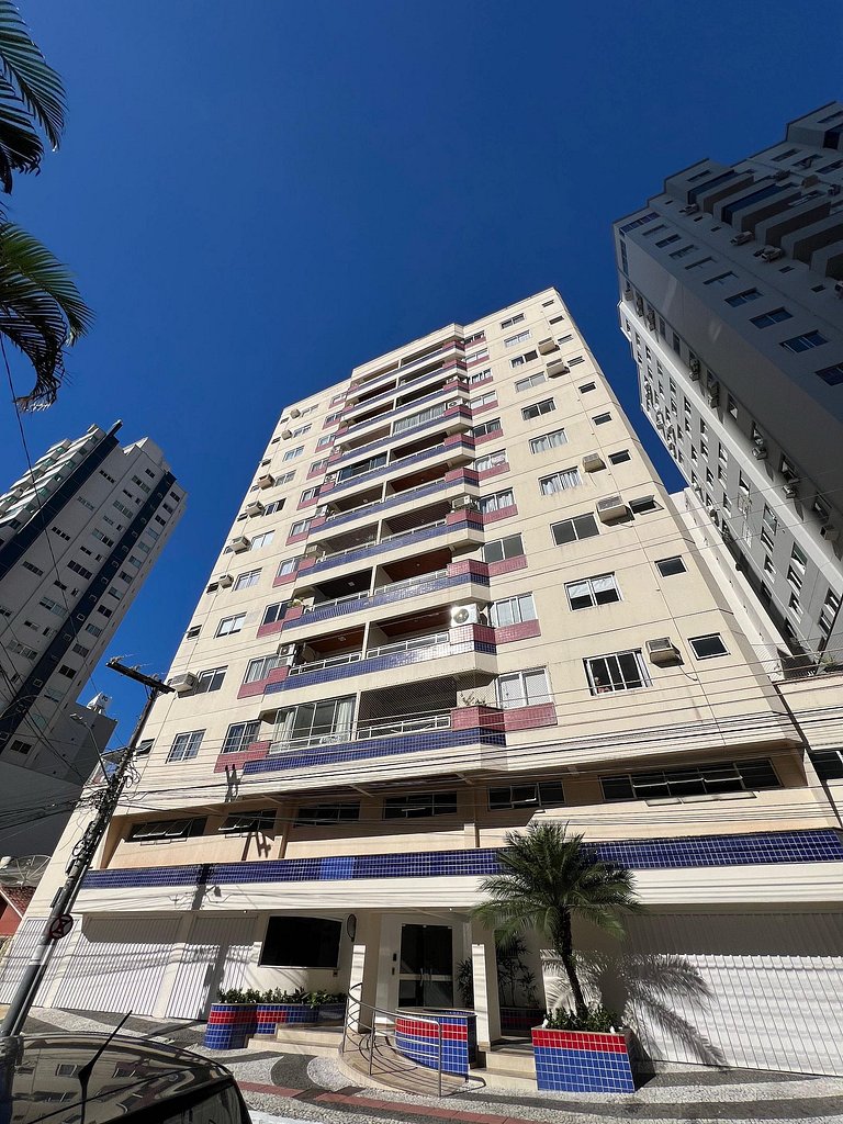 Apto em BC – 3 Dormitórios com Suíte e Garagem