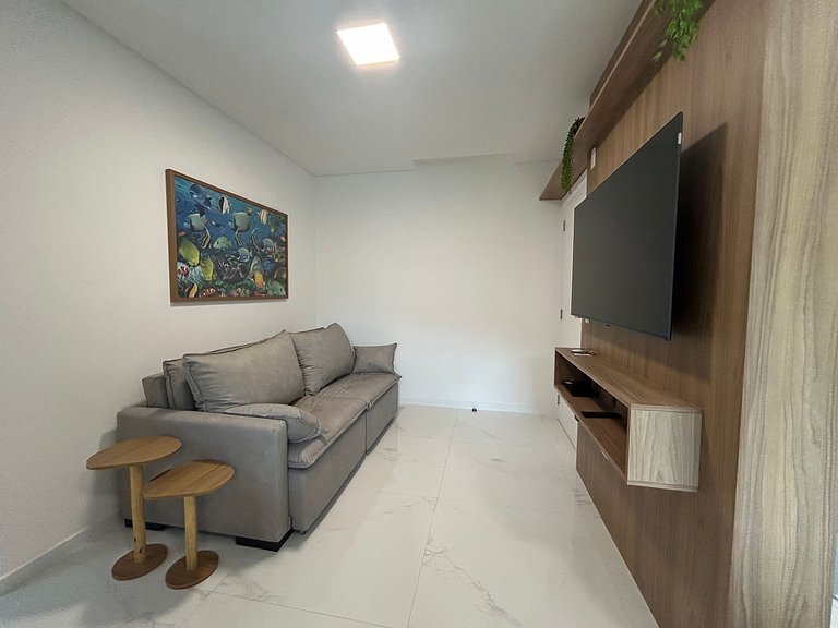 Apto Suíte + 2 Quartos| Churrasqueira| Garagem