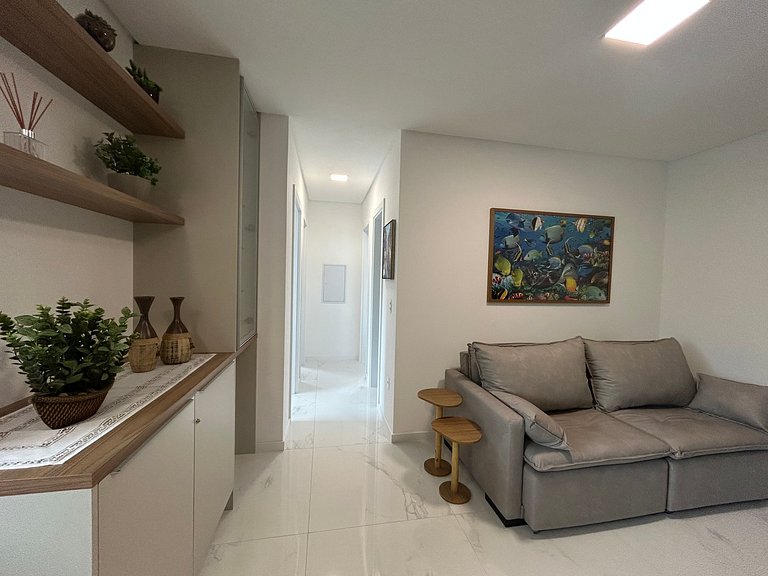 Apto Suíte + 2 Quartos| Churrasqueira| Garagem