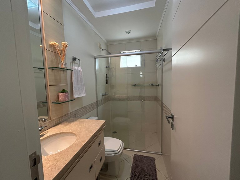 Apto Almeida e Moraes 3 Suítes com churrasqueira Meia Praia