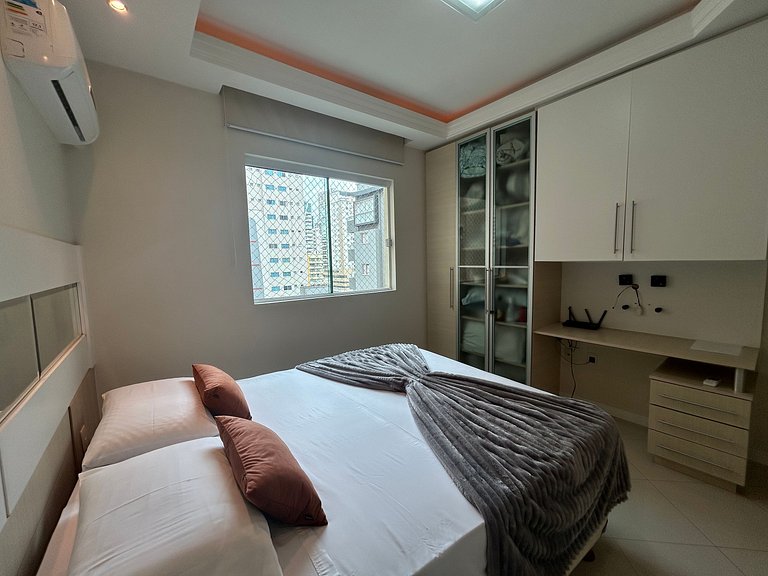 Apto Almeida e Moraes 3 Suítes c/churrasqueira Meia Praia