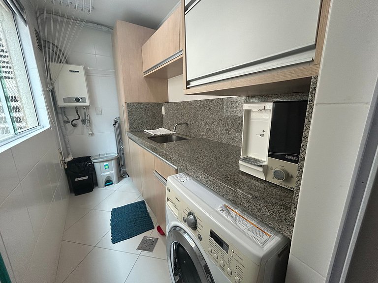 Apto Almeida e Moraes 3 Suítes c/churrasqueira Meia Praia