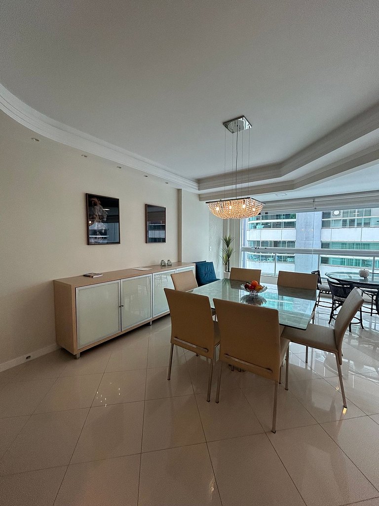 Apto Almeida e Moraes 3 Suítes com churrasqueira Meia Praia