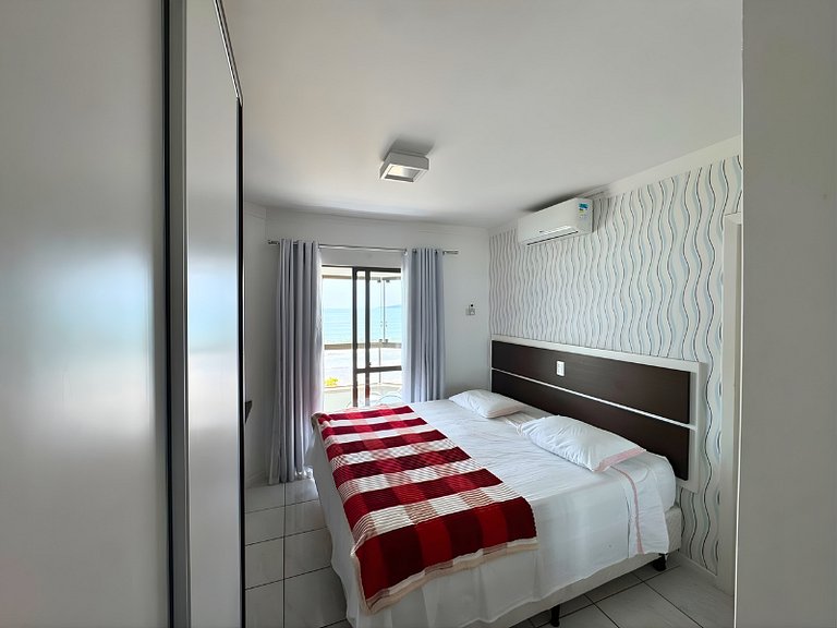 Apto Almeida e Moraes Frente Mar Meia Praia