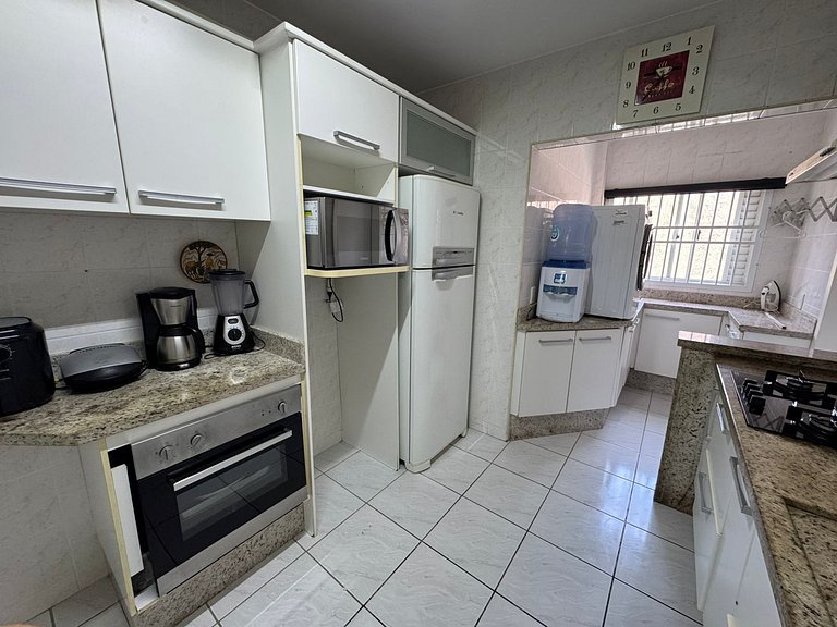 Apto Almeida e Moraes Frente Mar Meia Praia