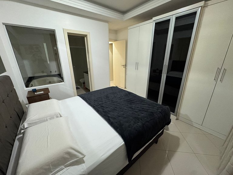 Apartamento 3 Suítes Vila do Mar Meia Praia