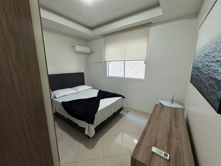 Apartamento 3 Suítes Vila do Mar Meia Praia