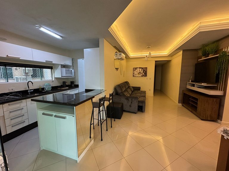 Apartamento 3 Suítes Vila do Mar Meia Praia