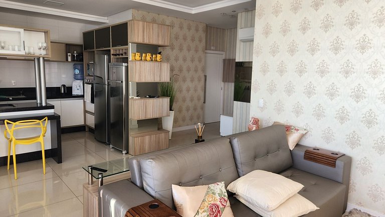 Apto 3 Suítes 3 garagens Vista Mar em Meia Praia