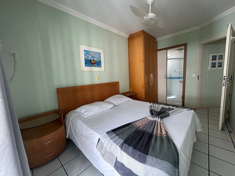 Apto 2 Quartos Meia Praia próximo Shopping Russi