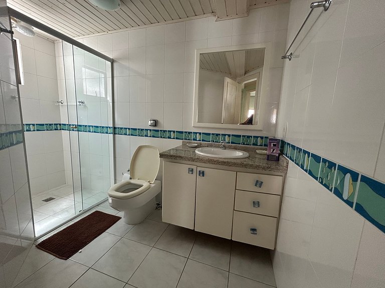 Apto 2 Quartos Meia Praia próximo Shopping Russi