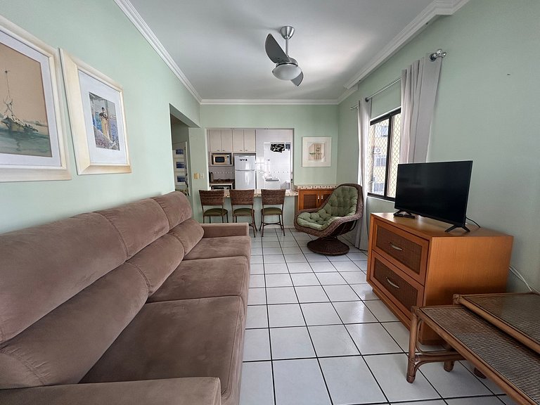 Apto 2 Quartos Meia Praia próximo Shopping Russi