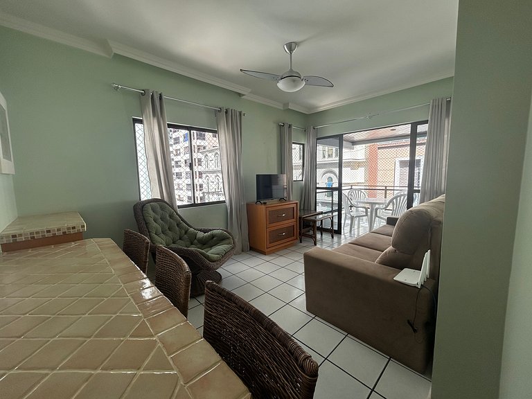 Apto 2 Quartos Meia Praia próximo Shopping Russi