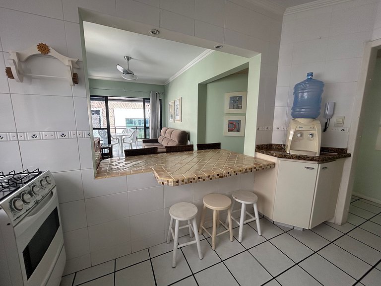 Apto 2 Quartos Meia Praia próximo Shopping Russi