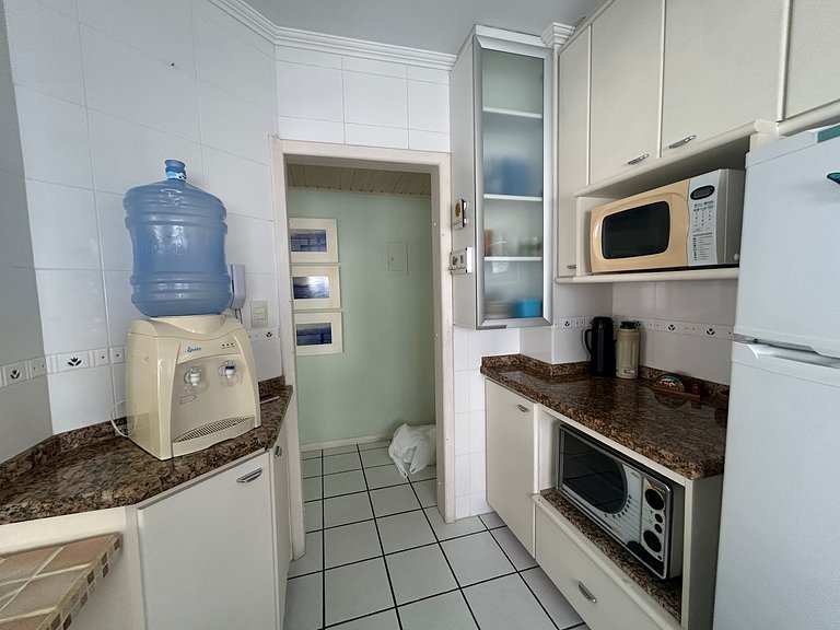 Apto 2 Quartos Meia Praia próximo Shopping Russi