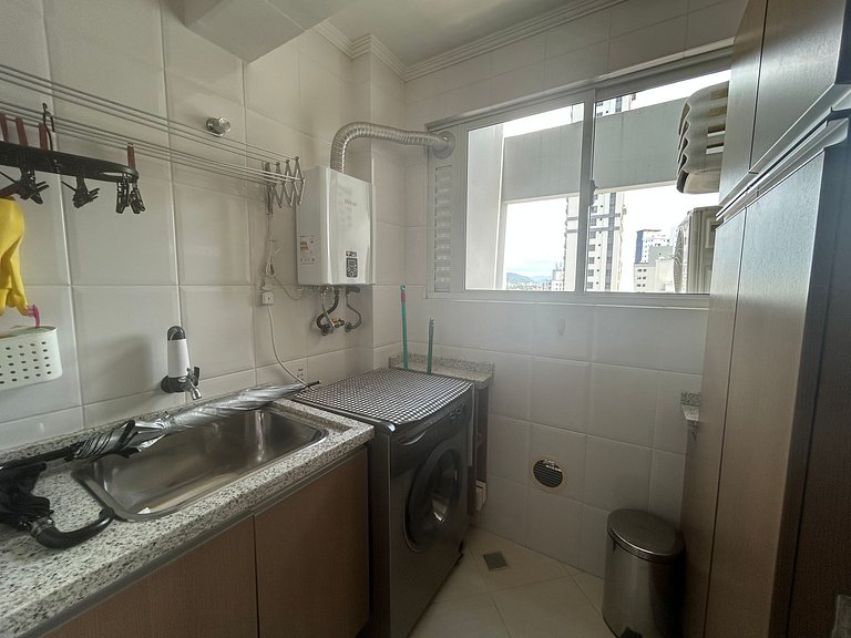 Apto passos da Avenida Brasil e praia de BC