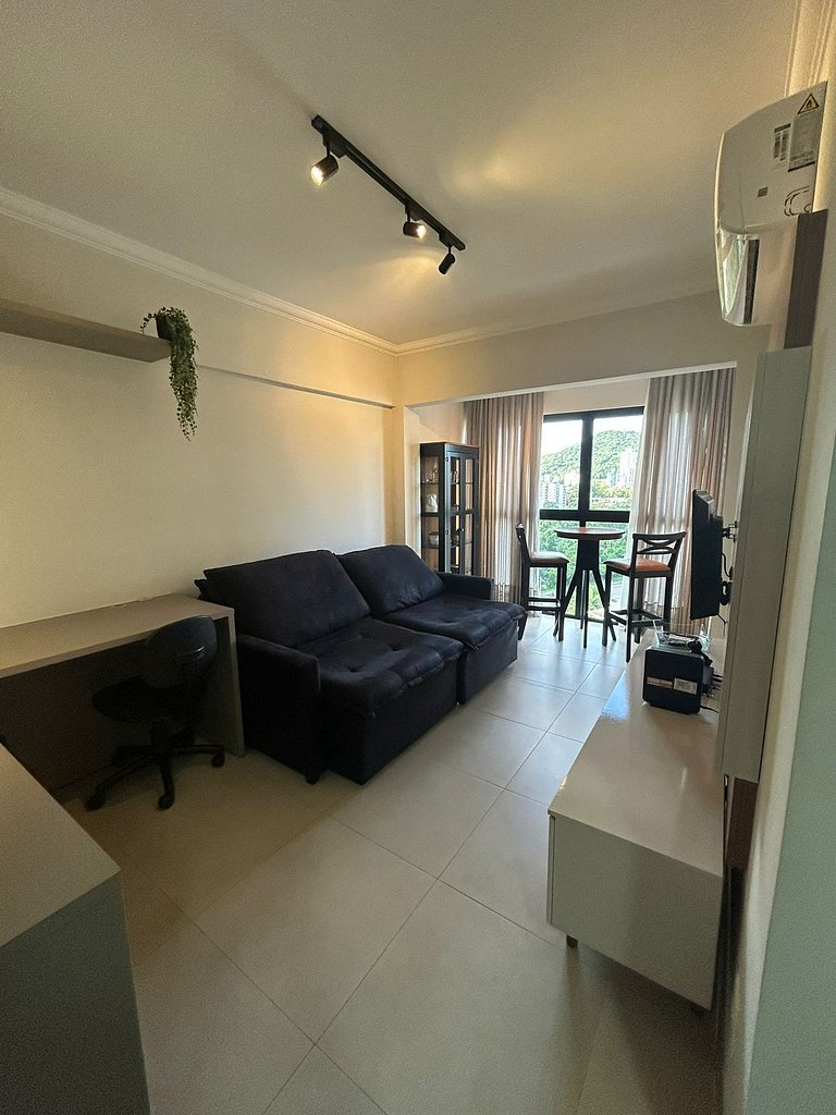Apto Moderno com garagem passos da Vila Germânica