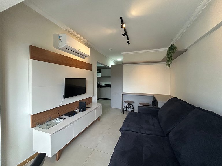 Apto Moderno com garagem passos da Vila Germânica