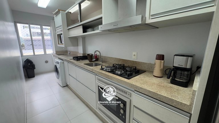 Apto 2 Quartos, Ar, garagem e Praia Central a Pé