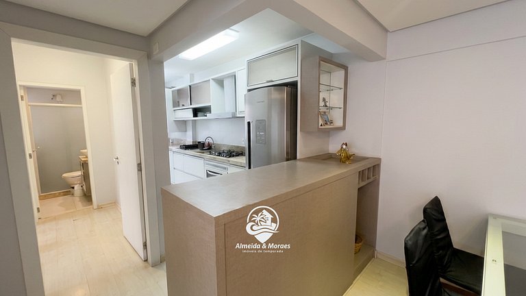 Apto 2 Quartos, Ar, garagem e Praia Central a Pé