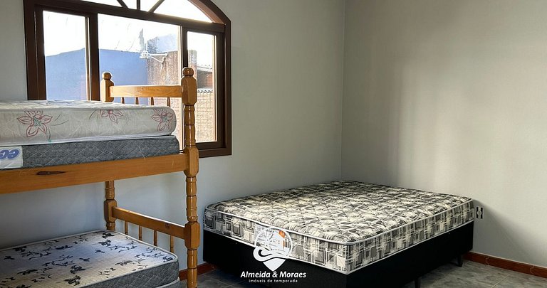 Casa perto da Praia em Porto Belo