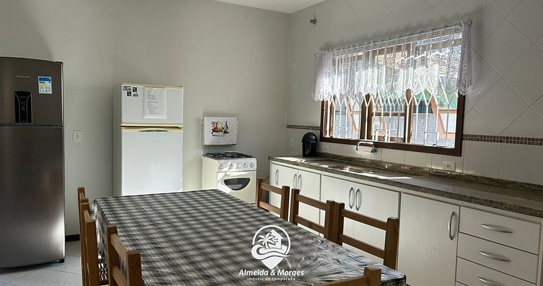 Casa perto da Praia em Porto Belo