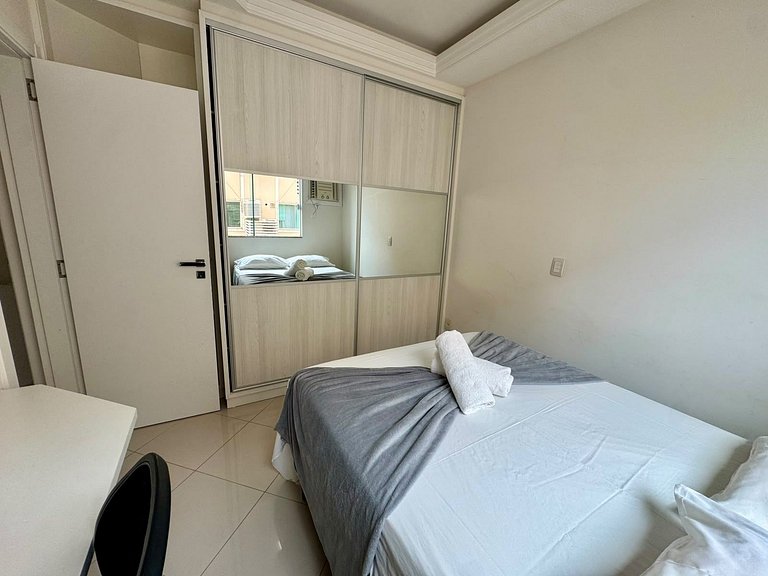 Meia Praia com estilo! 3 suítes, churrasqueira e garagem