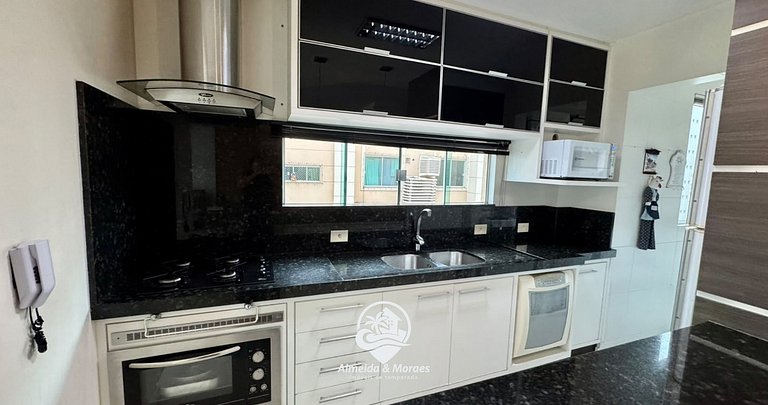 Meia Praia com estilo! 3 suítes, churrasqueira e garagem